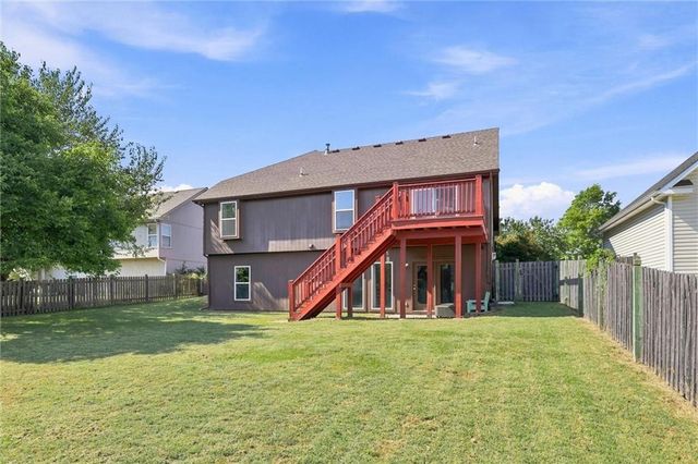 21109 E 50th Street Court NW, Blue Springs, MO 64015