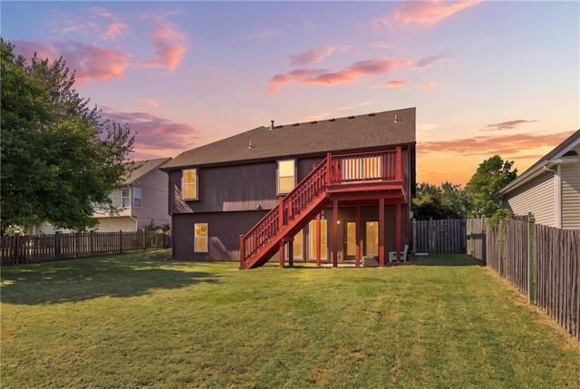 21109 E 50th Street Court NW, Blue Springs, MO 64015