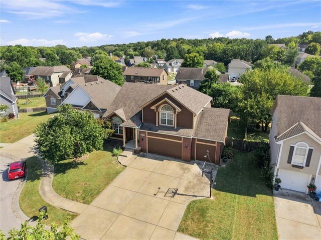 21109 E 50th Street Court NW, Blue Springs, MO 64015