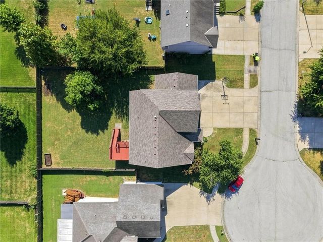 21109 E 50th Street Court NW, Blue Springs, MO 64015