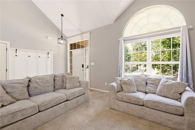 21109 E 50th Street Court NW, Blue Springs, MO 64015