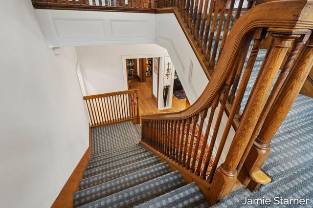 60 College Avenue NE, Grand Rapids, MI 49503