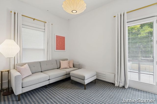 60 College Avenue NE, Grand Rapids, MI 49503