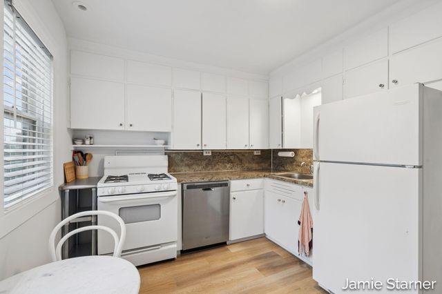 60 College Avenue NE, Grand Rapids, MI 49503