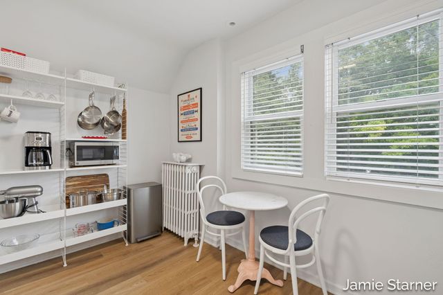 60 College Avenue NE, Grand Rapids, MI 49503