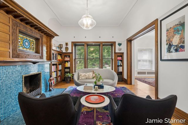 60 College Avenue NE, Grand Rapids, MI 49503