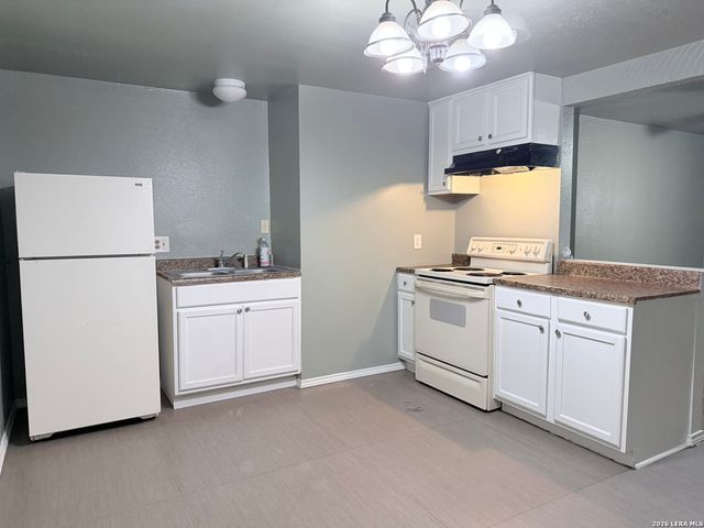 213 Earl B, San Antonio, TX 78212