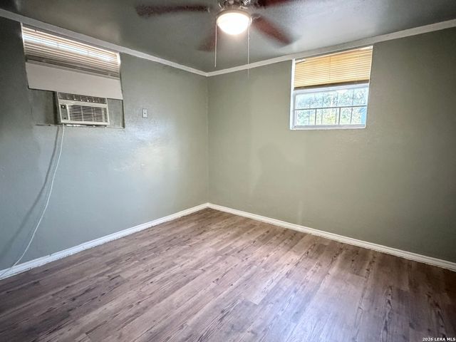 213 Earl B, San Antonio, TX 78212