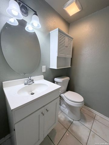 213 Earl B, San Antonio, TX 78212
