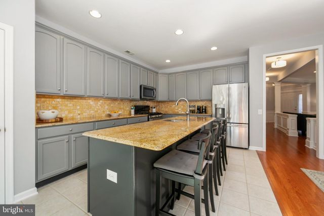 42 WRENTHAM DR, Medford, NJ 08055