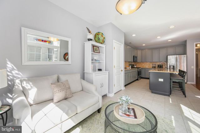 42 WRENTHAM DR, Medford, NJ 08055