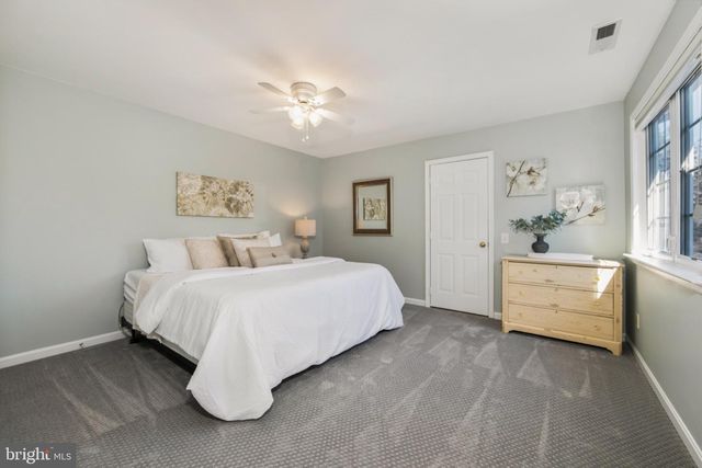 42 WRENTHAM DR, Medford, NJ 08055