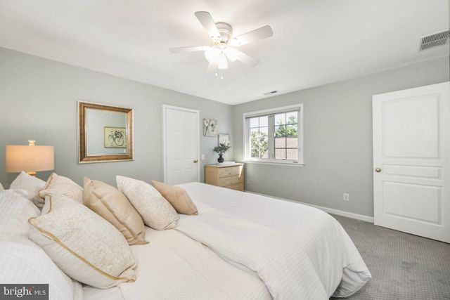 42 WRENTHAM DR, Medford, NJ 08055