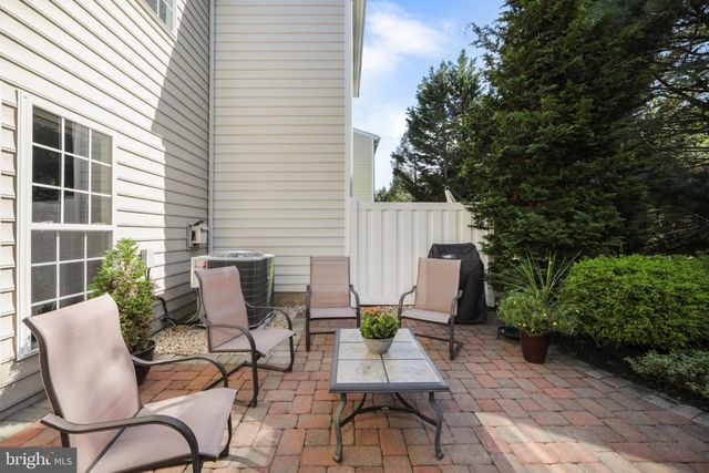 42 WRENTHAM DR, Medford, NJ 08055