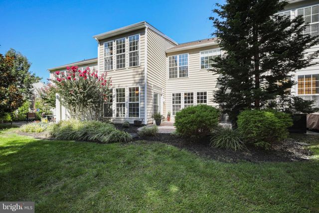 42 WRENTHAM DR, Medford, NJ 08055
