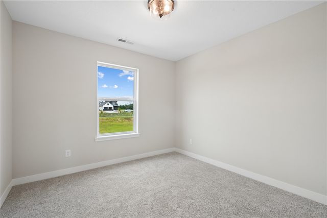 6826 Bottom Land Lane, Cedar Rapids, IA 52403