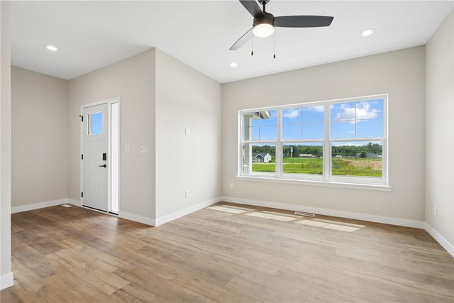 6826 Bottom Land Lane, Cedar Rapids, IA 52403