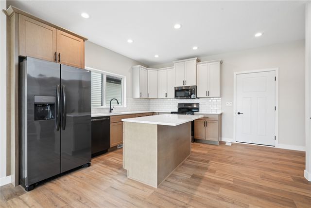 6826 Bottom Land Lane, Cedar Rapids, IA 52403