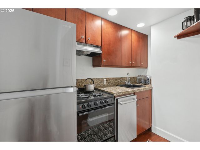1005 Sw PARK Ave 204, Portland, OR 97205