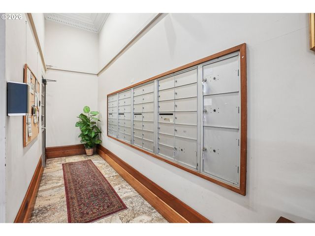 1005 Sw PARK Ave 204, Portland, OR 97205