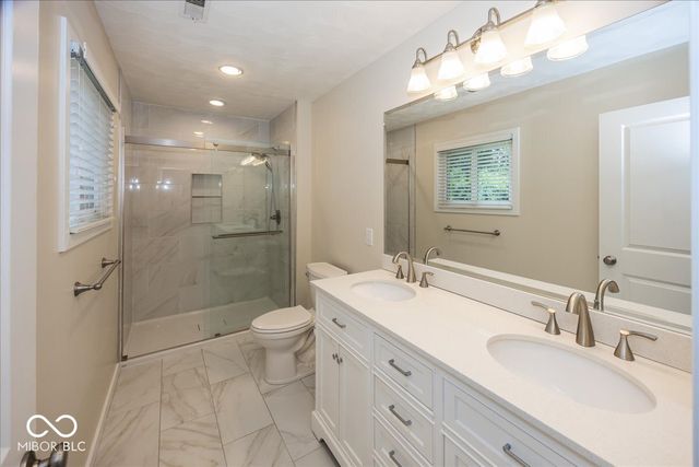 9317 Sherwood Lane, Indianapolis, IN 46240