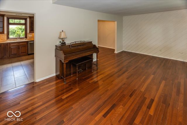 9317 Sherwood Lane, Indianapolis, IN 46240