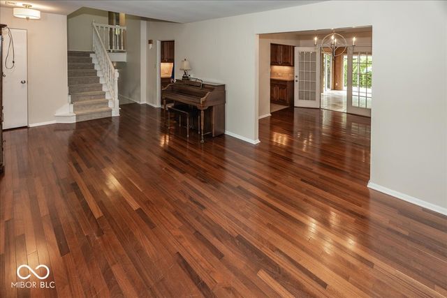 9317 Sherwood Lane, Indianapolis, IN 46240