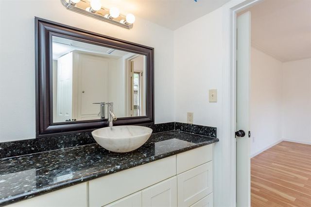 3401 Timmons Lane 47, Houston, TX 77027