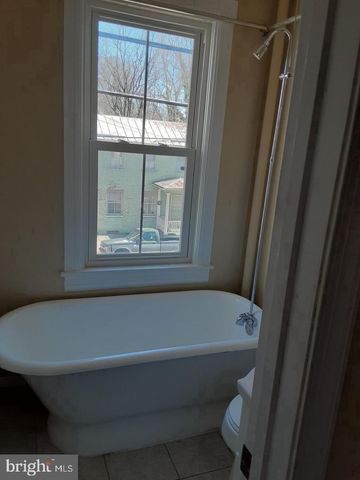 313 N KENT ST, Winchester, VA 22601