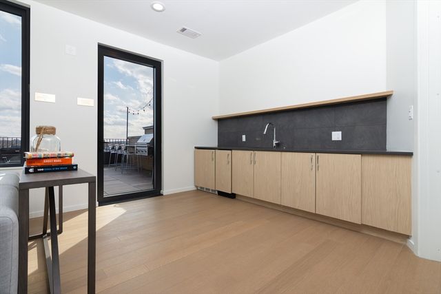 57 Quincy Shore Drive 502, Quincy, MA 02171