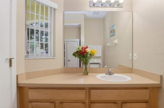 8467 CRYSTAL COVE LOOP, Kissimmee, FL 34747