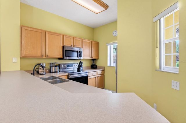 8467 CRYSTAL COVE LOOP, Kissimmee, FL 34747