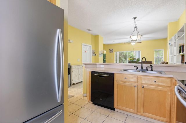 8467 CRYSTAL COVE LOOP, Kissimmee, FL 34747