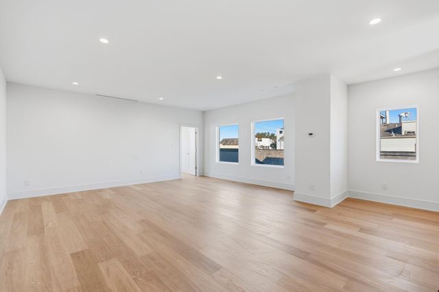 820 Malone Street, Houston, TX 77007