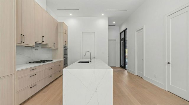 820 Malone Street, Houston, TX 77007