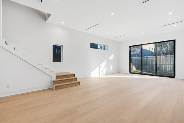 820 Malone Street, Houston, TX 77007