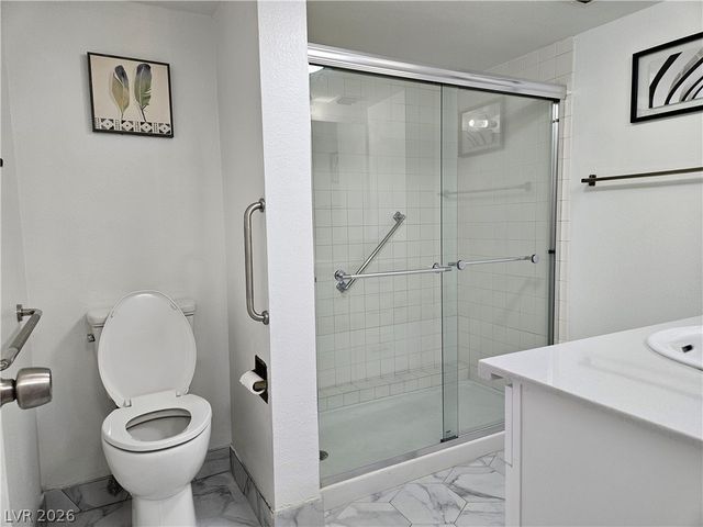 205 East Harmon Avenue 113, Las Vegas, NV 89169