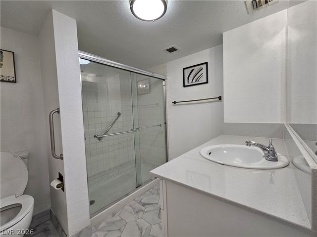 205 East Harmon Avenue 113, Las Vegas, NV 89169