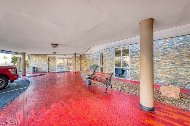 205 East Harmon Avenue 113, Las Vegas, NV 89169
