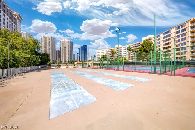 205 East Harmon Avenue 113, Las Vegas, NV 89169