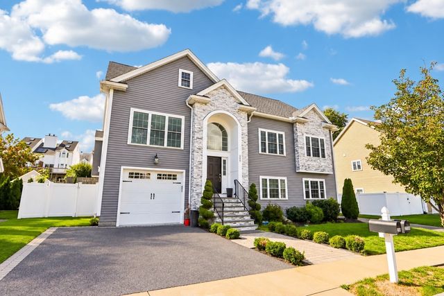 259 Oakwood Ave, Revere, MA 02151