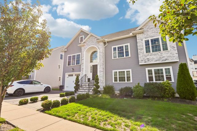 259 Oakwood Ave, Revere, MA 02151