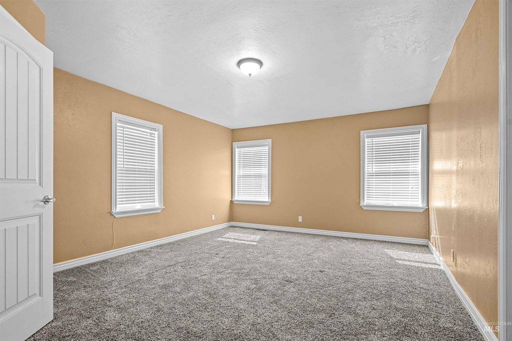 2040 Conant, Burley, ID 83318 photo 4