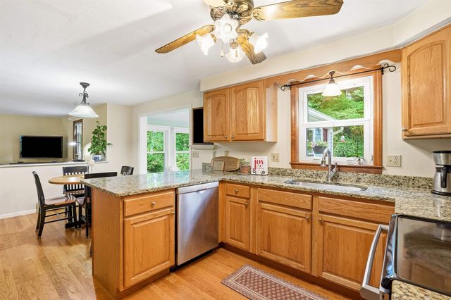 22 Erik Street, Merrimack, NH 03054