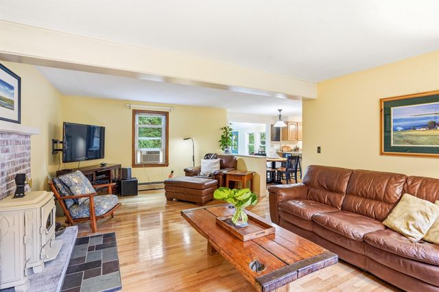 22 Erik Street, Merrimack, NH 03054