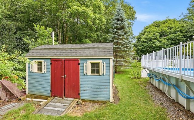 22 Erik Street, Merrimack, NH 03054