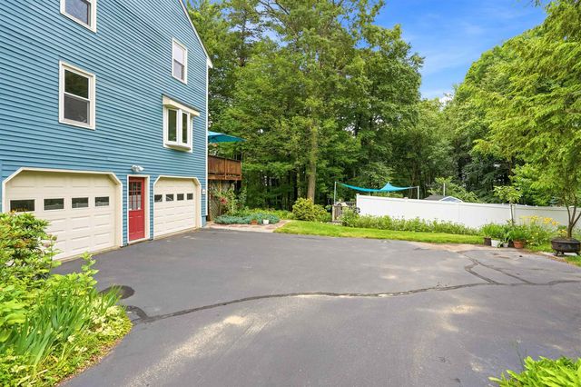 22 Erik Street, Merrimack, NH 03054