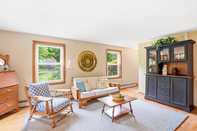 22 Erik Street, Merrimack, NH 03054
