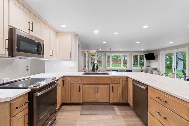 334 Lee AVENUE, Brillion, WI 54110