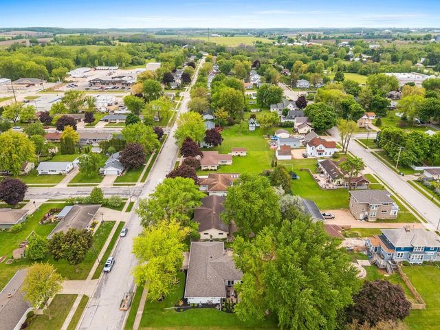 334 Lee AVENUE, Brillion, WI 54110